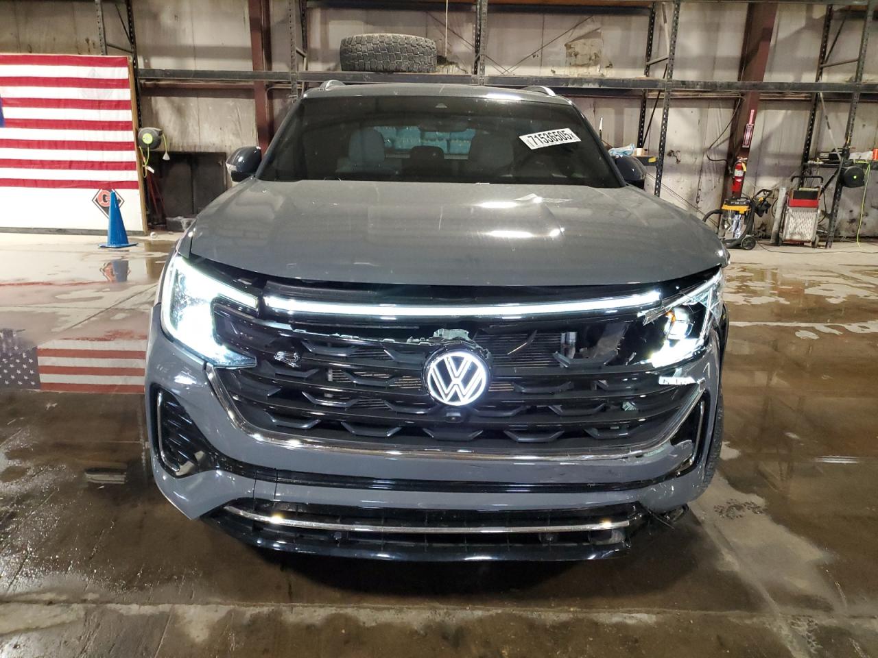 VOLKSWAGEN ATLAS CROSS SPORT SEL PREMIUM R-LINE