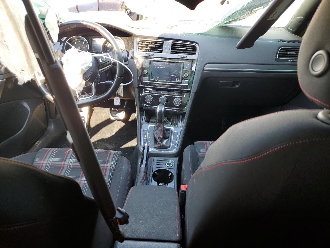 VOLKSWAGEN GOLF GTI S