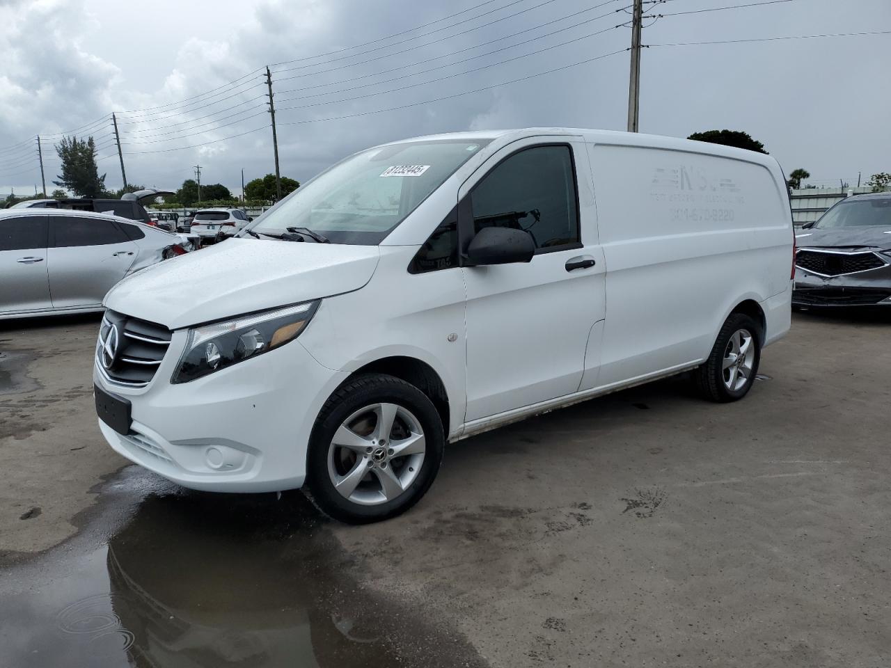 MERCEDES-BENZ METRIS
