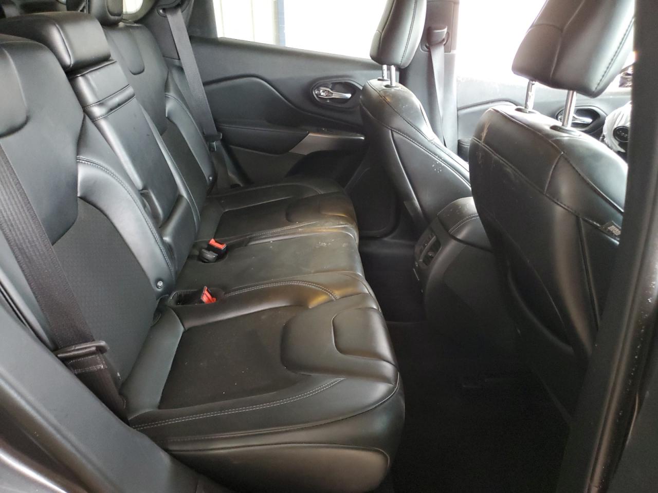 JEEP GRAND CHEROKEE LATITUDE PLUS