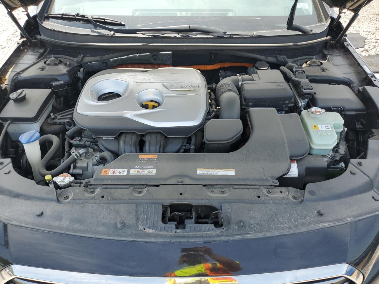 HYUNDAI SONATA PLUG-IN HYBRID