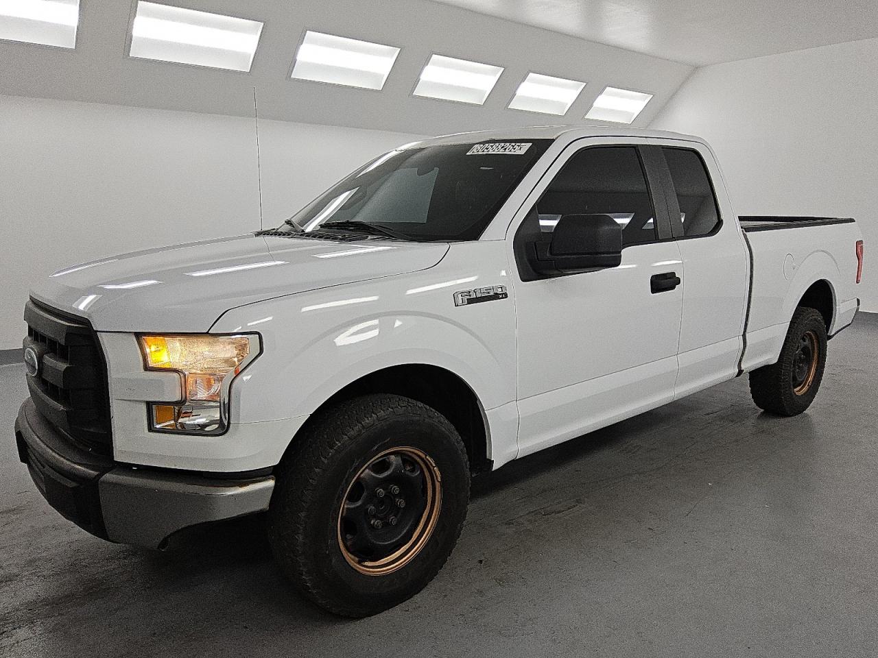 FORD F-150 SUPER CAB