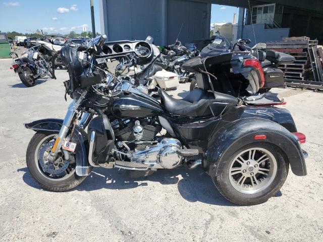 2017 HARLEY-DAVIDSON FLHTCUTG TRI GLIDE ULTRA 1HD1MAD18HB853553