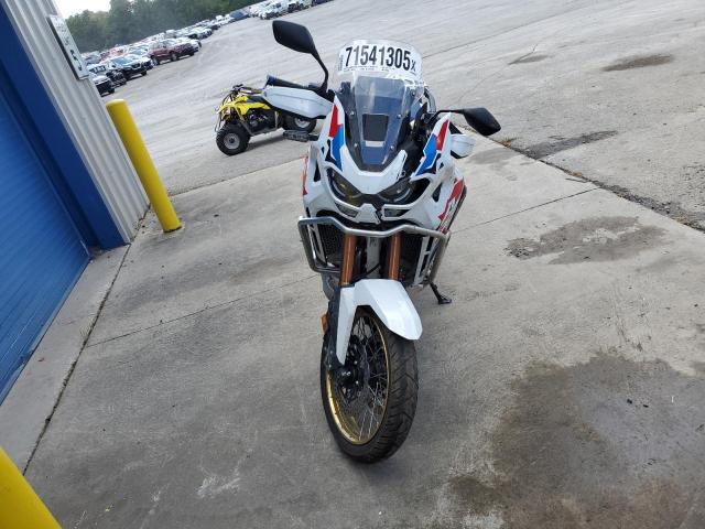 2025 HONDA CRF1100 A4 JH2SD15B8SK100150