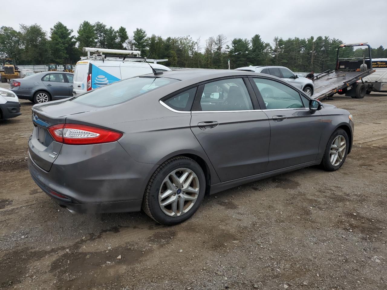 FORD FUSION SE