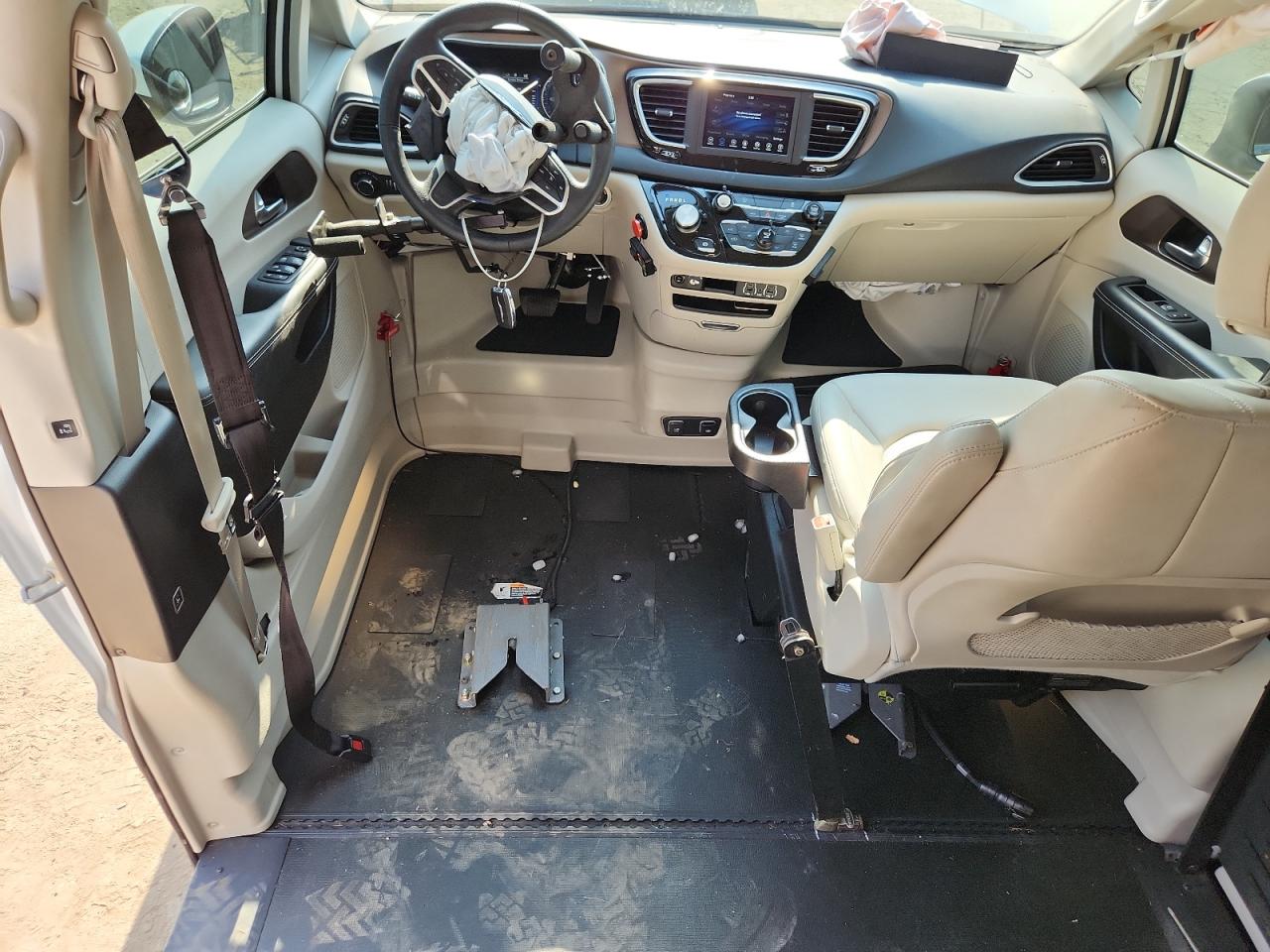 CHRYSLER VOYAGER LXI