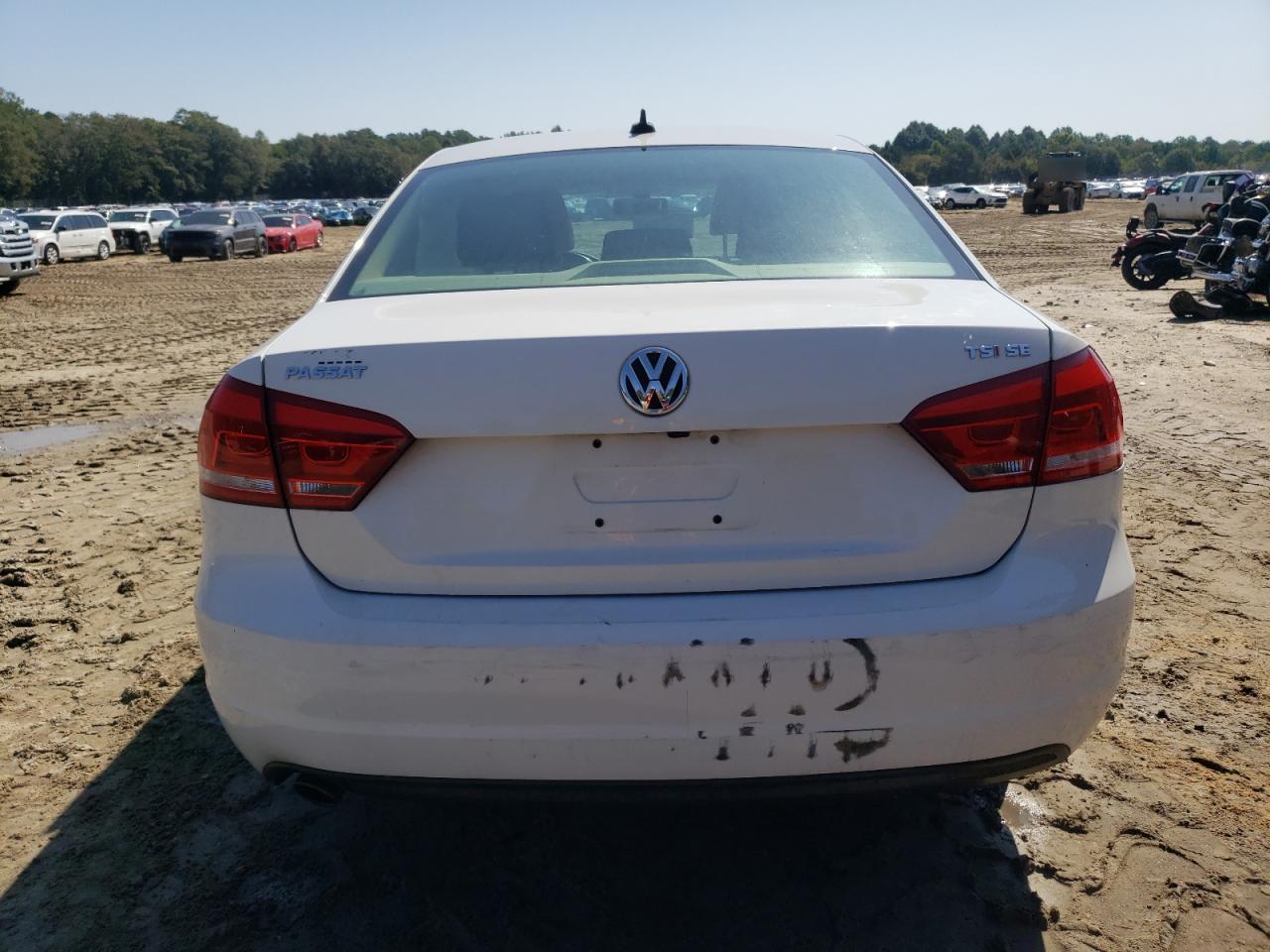 VOLKSWAGEN PASSAT SE