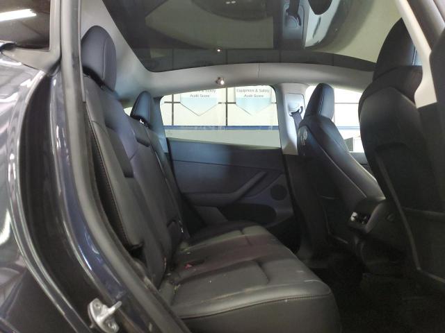 2024 TESLA MODEL Y 7SAYGDEE4RF023552