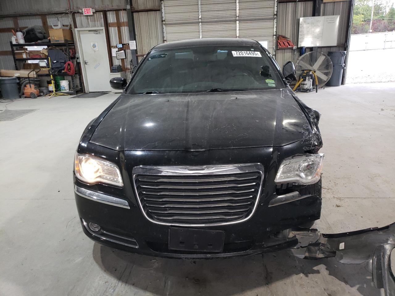 CHRYSLER 300