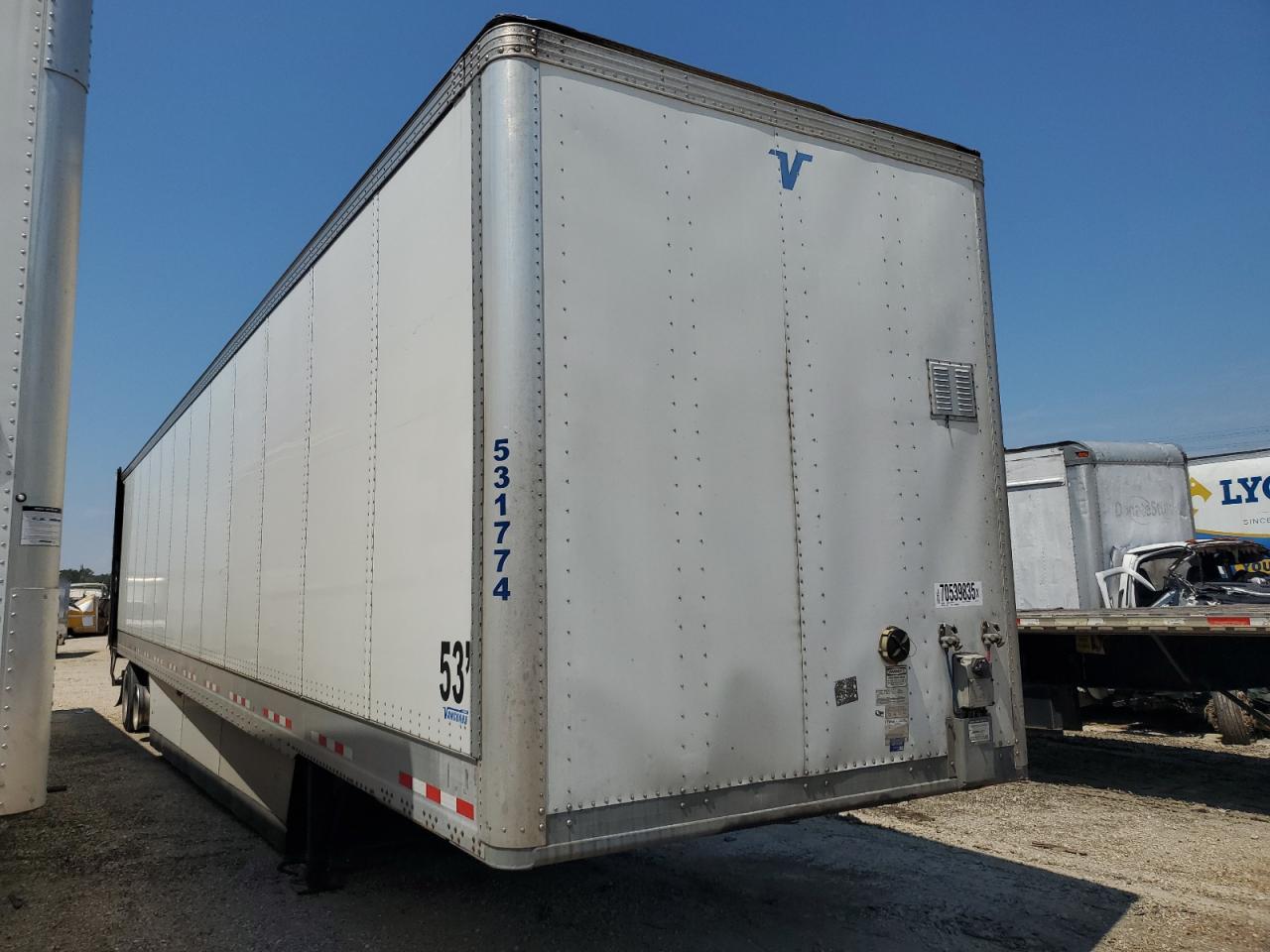 Lot #3292647607 2017 VANGUARD DRY FREIGHT TRAILER