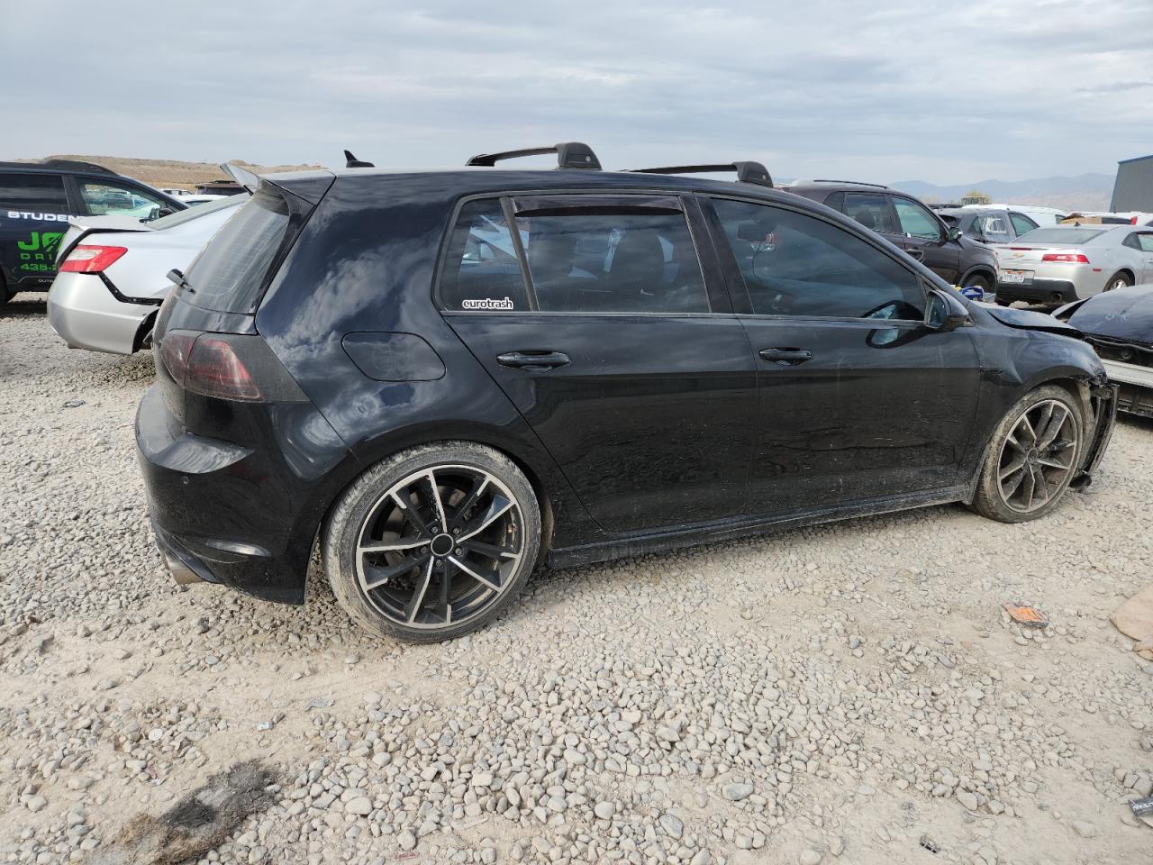 VOLKSWAGEN GOLF R