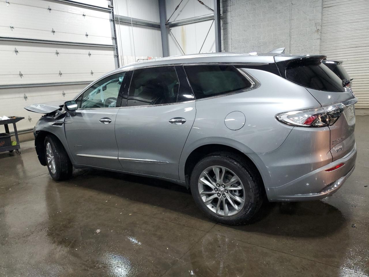 BUICK ENCLAVE AVENIR