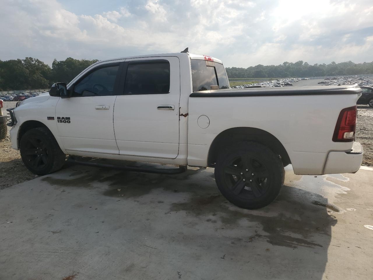 RAM 1500 SPORT