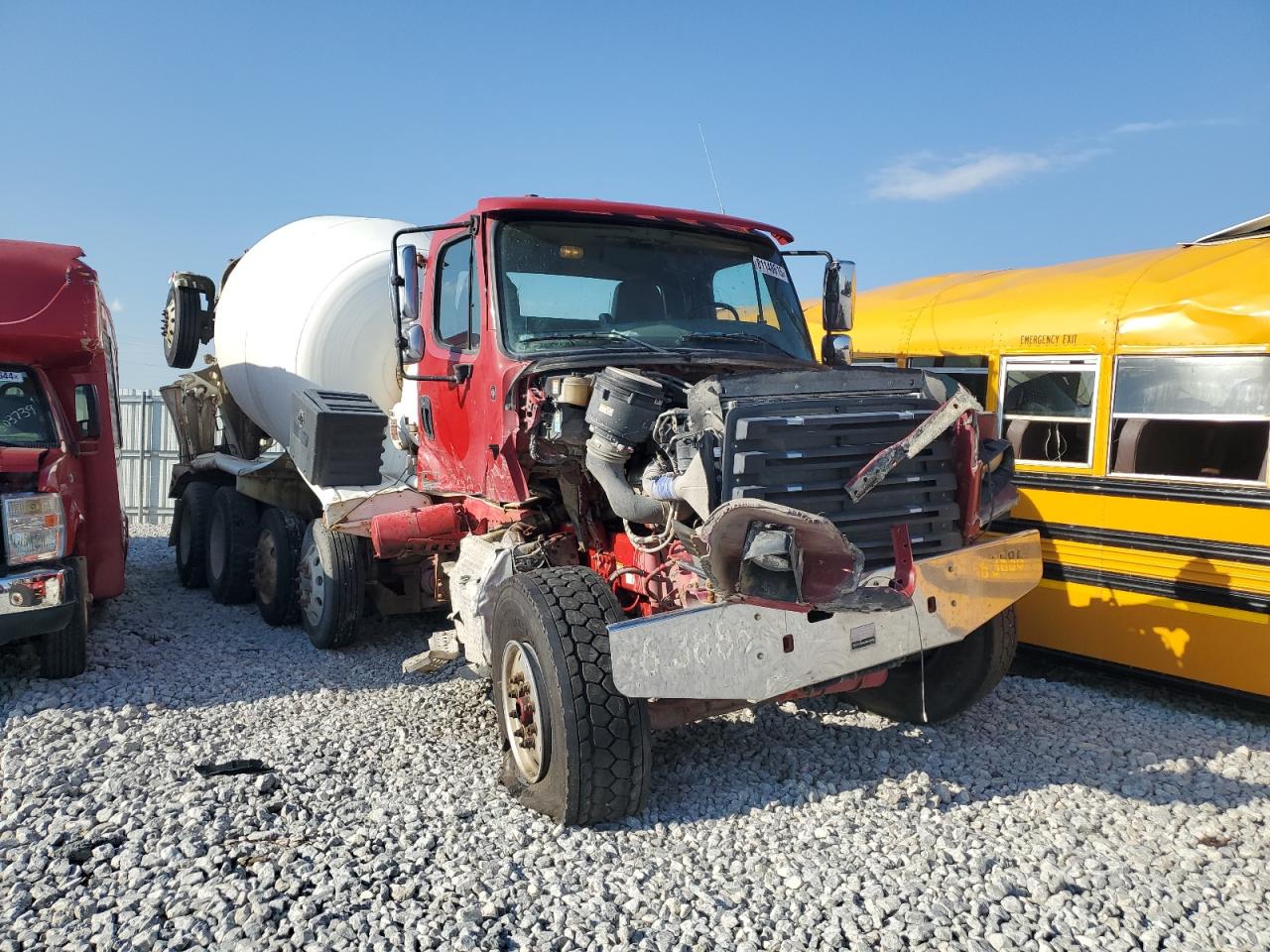 Lot #3247763225 2017 FREIGHTLINER 114SD
