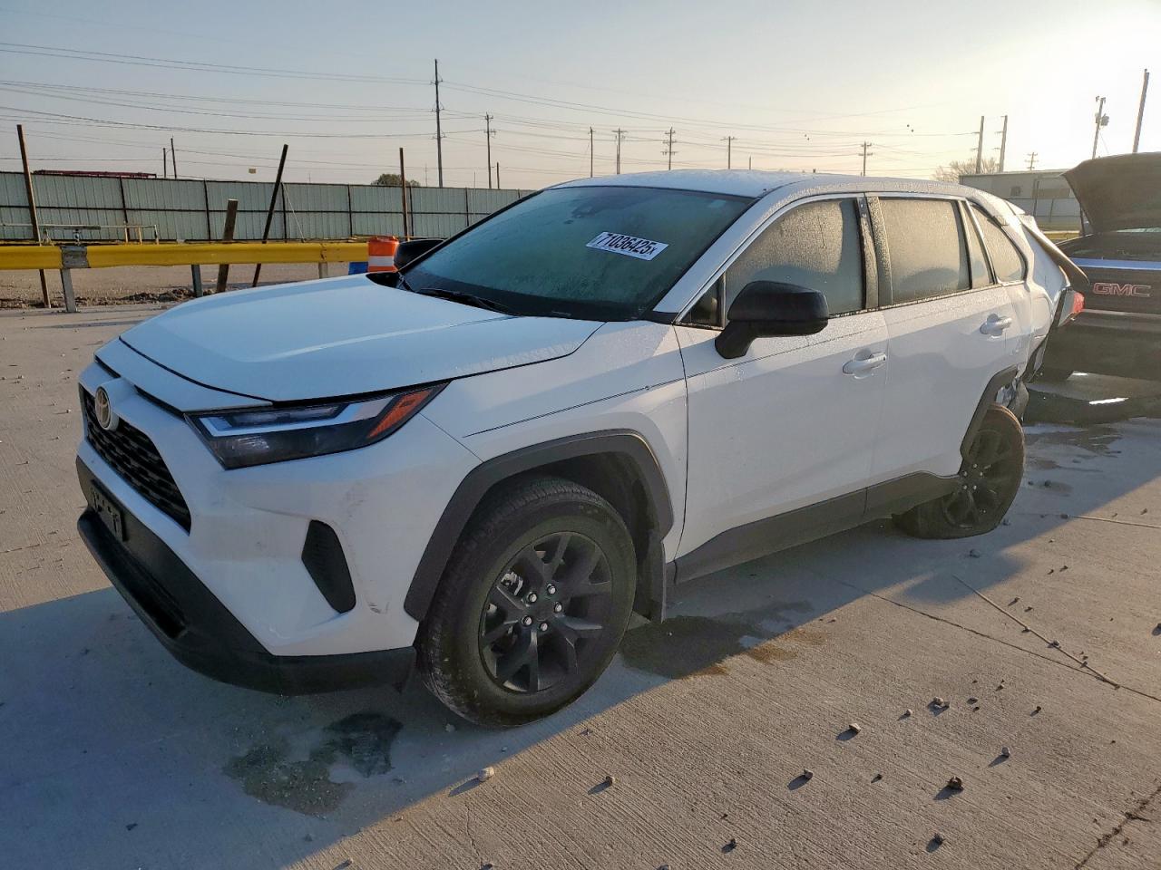 TOYOTA RAV4 LE