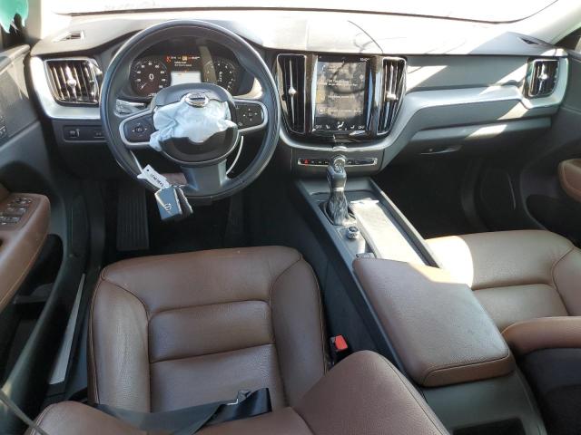 2018 VOLVO XC60 T5 MO YV4102RKXJ1085202