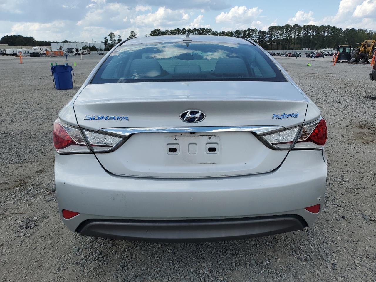 HYUNDAI SONATA HYBRID