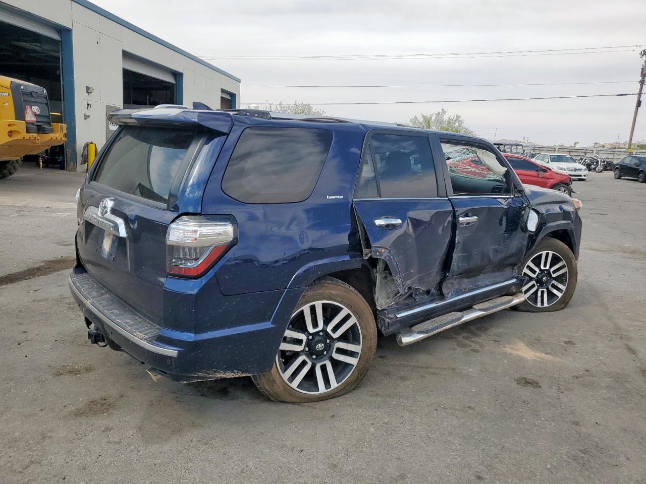 TOYOTA 4RUNNER SR5/SR5 PREMIUM