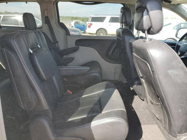 2015 CHRYSLER TOWN & COU 2C4RC1BG9FR699335