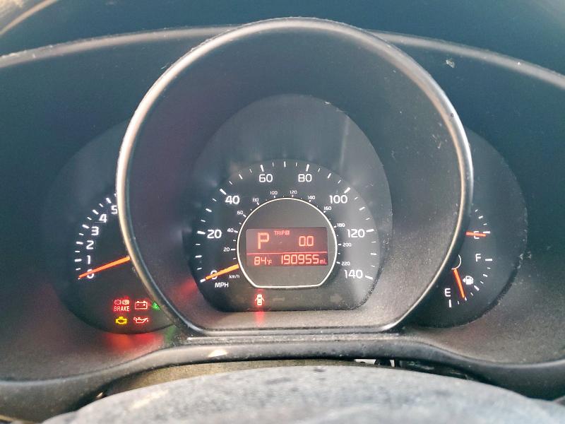 2015 KIA SOUL + - KNDJP3A50F7764684