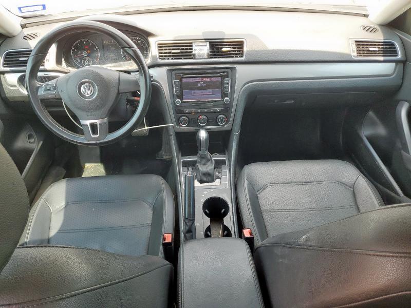 2015 VOLKSWAGEN PASSAT S 1VWAS7A35FC060909
