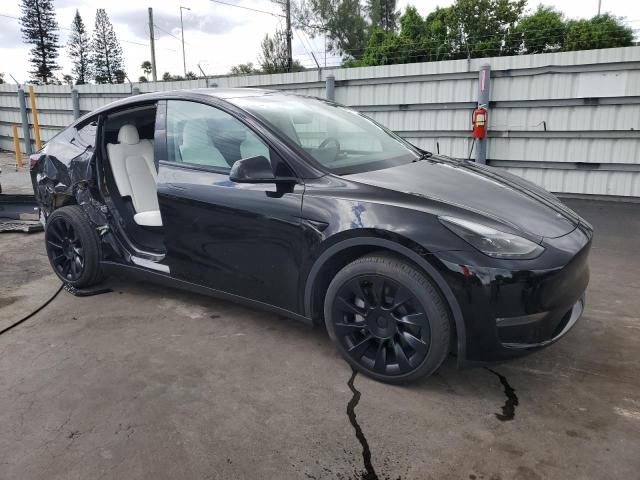 2024 TESLA MODEL Y 7SAYGDEEXRA220836