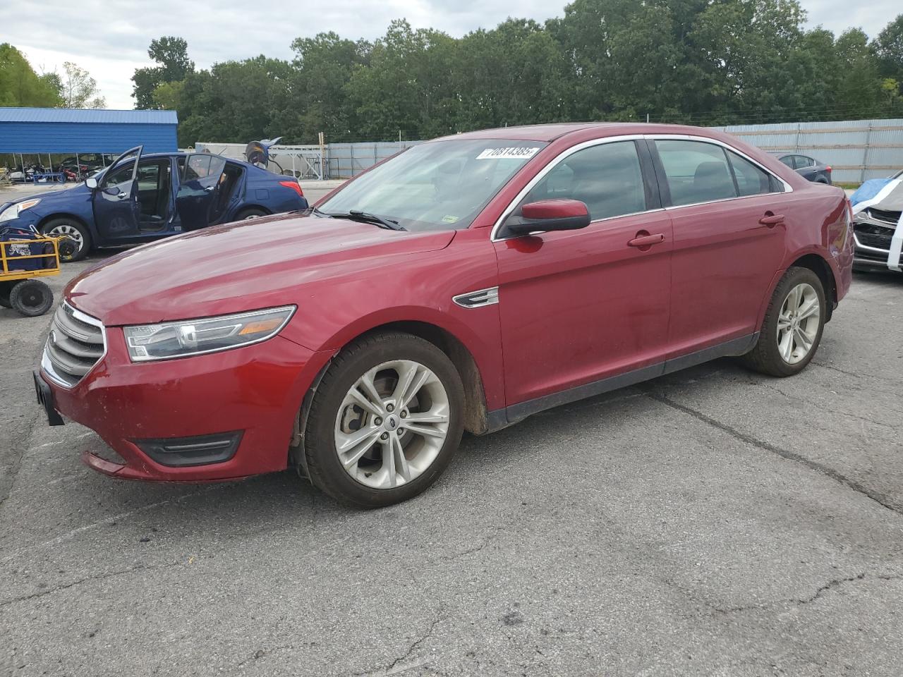  Salvage Ford Taurus