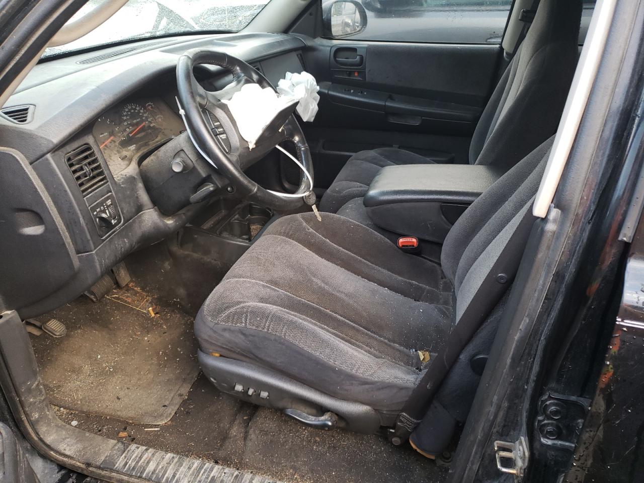 Lot #3302708057 2004 DODGE DAKOTA QUAD SPORT