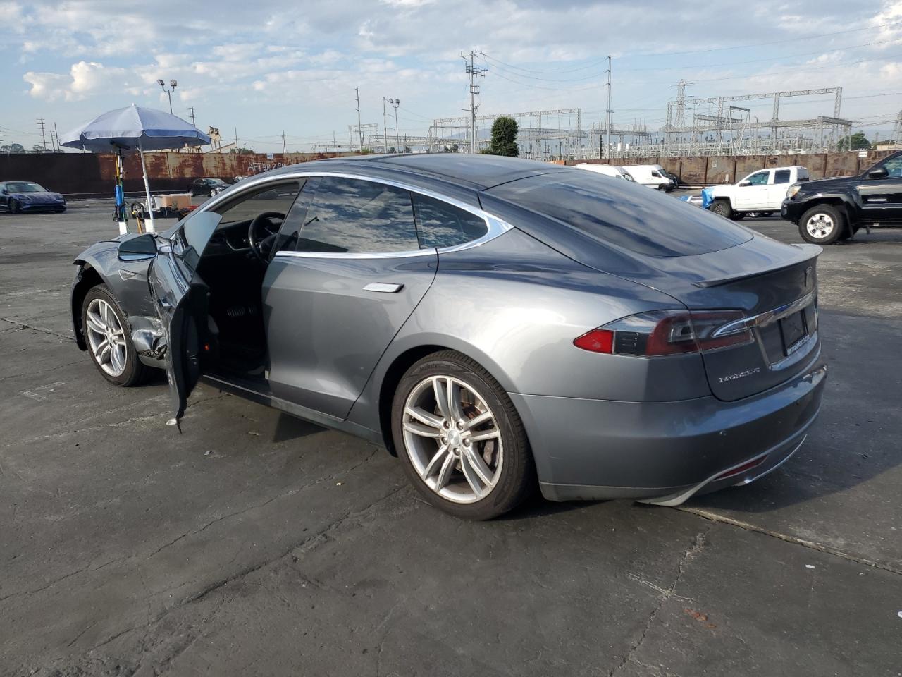 TESLA MODEL S