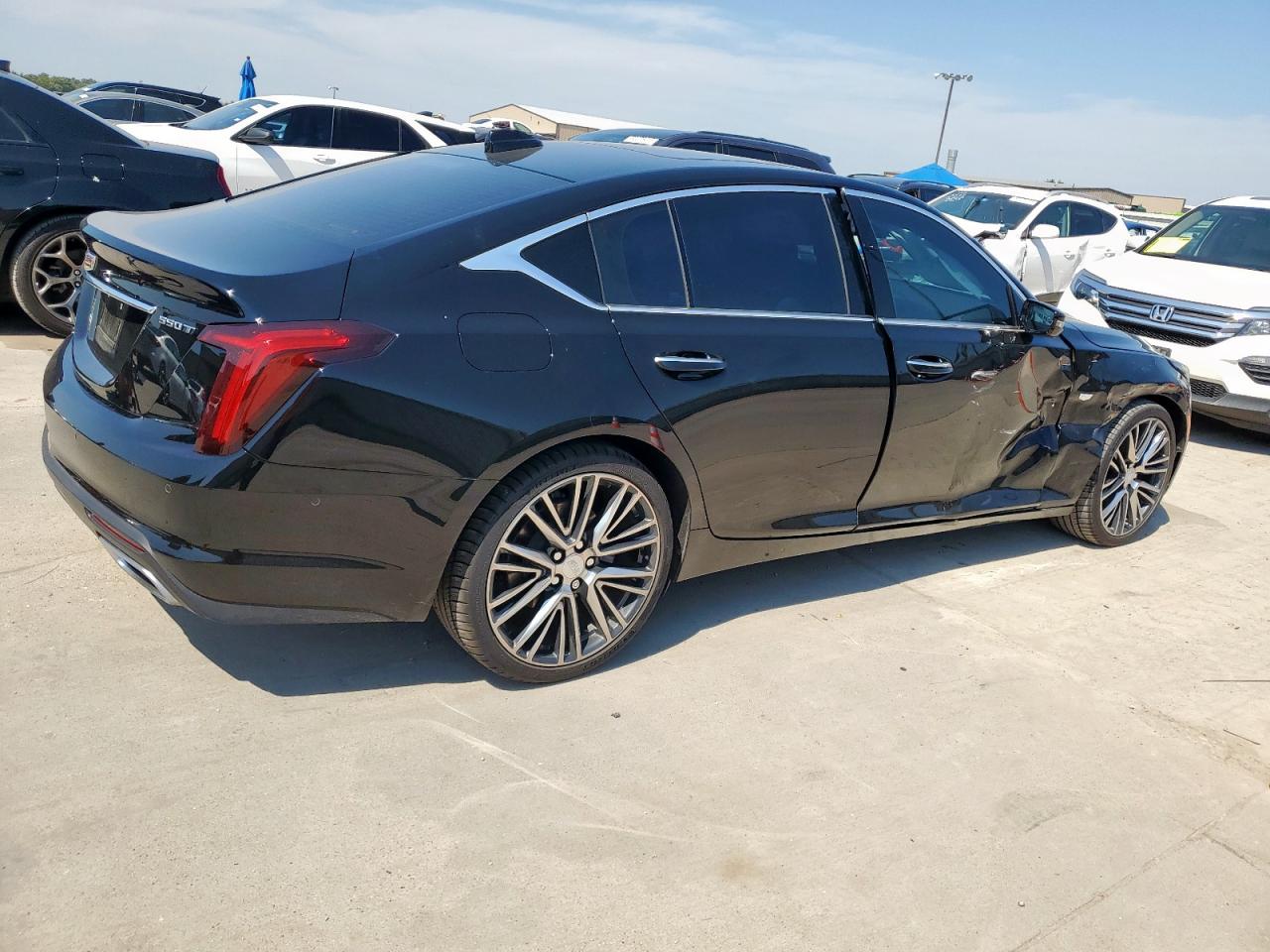 CADILLAC CT5 PREMIUM LUXURY