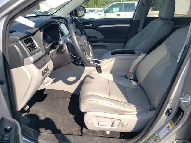 2018 TOYOTA HIGHLANDER SE 5TDKZRFH5JS528230