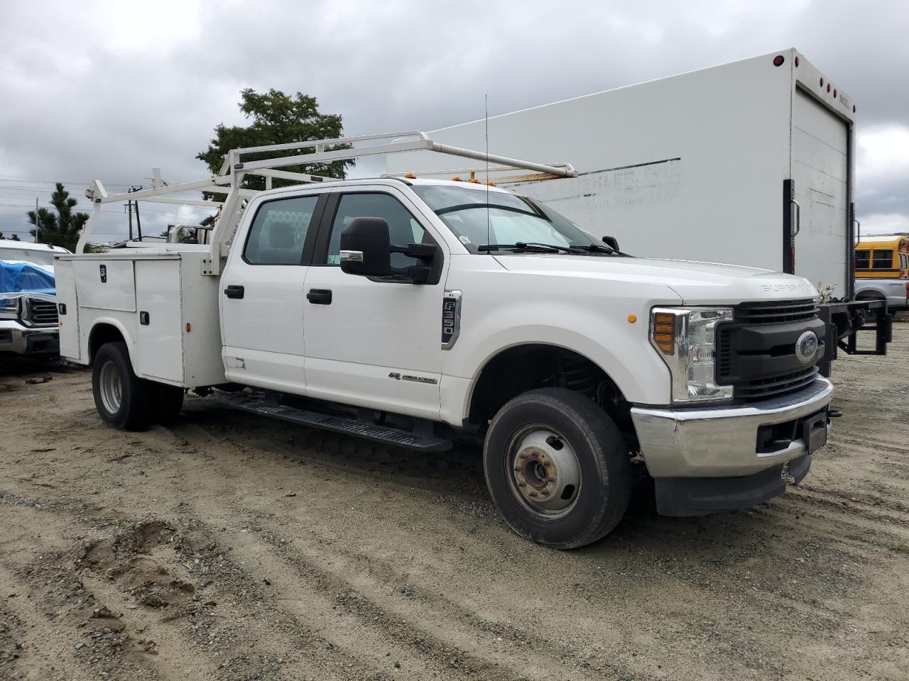 FORD F-350 SUPER DUTY
