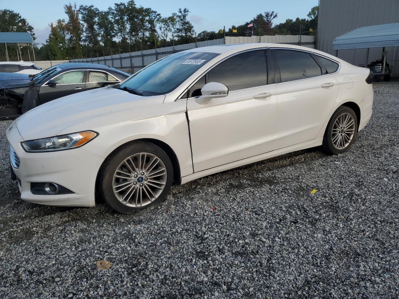 FORD FUSION SE