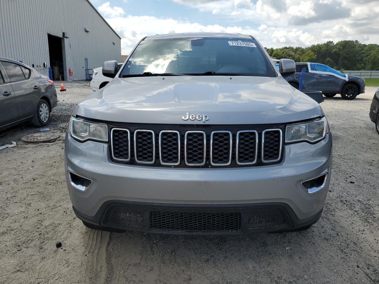 JEEP GRAND CHEROKEE LAREDO
