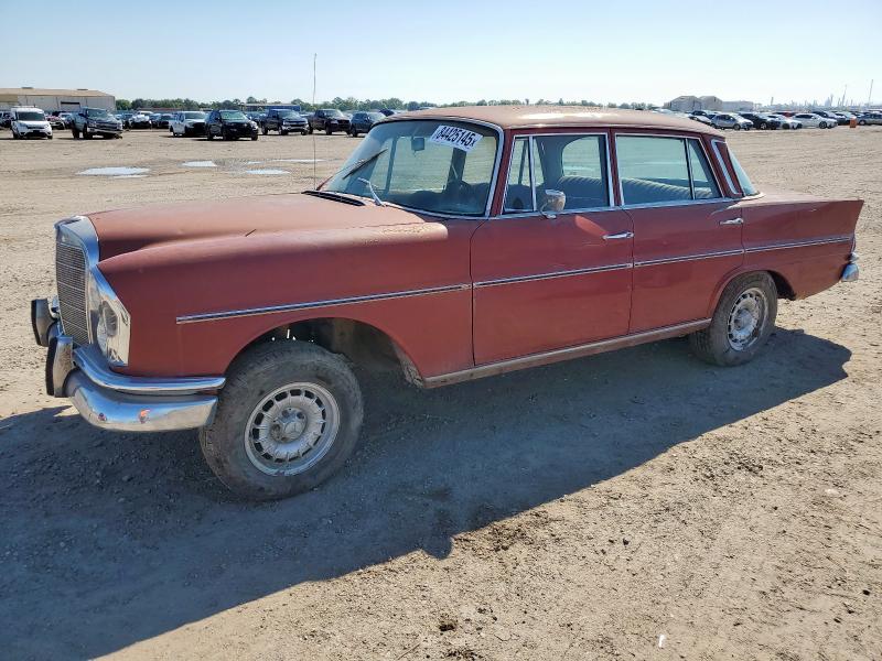 Global Auto Auctions: 1967 MERCEDES-BENZ 230S
