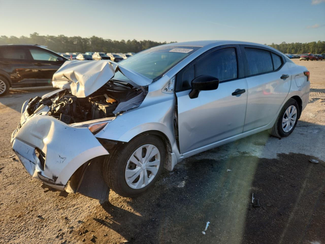 NISSAN VERSA S