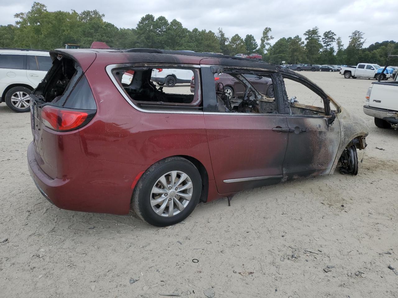 CHRYSLER PACIFICA TOURING L