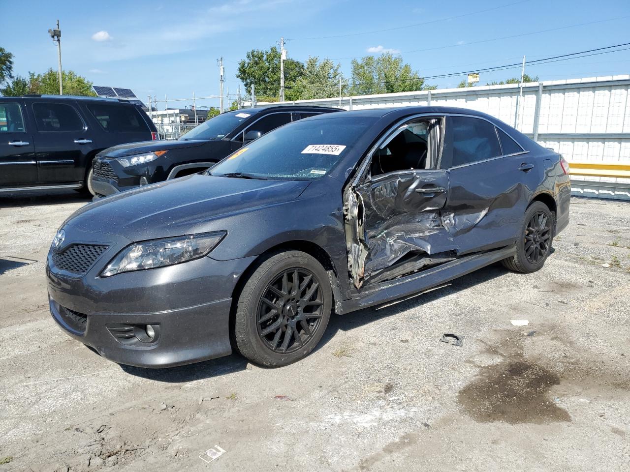 TOYOTA CAMRY SE