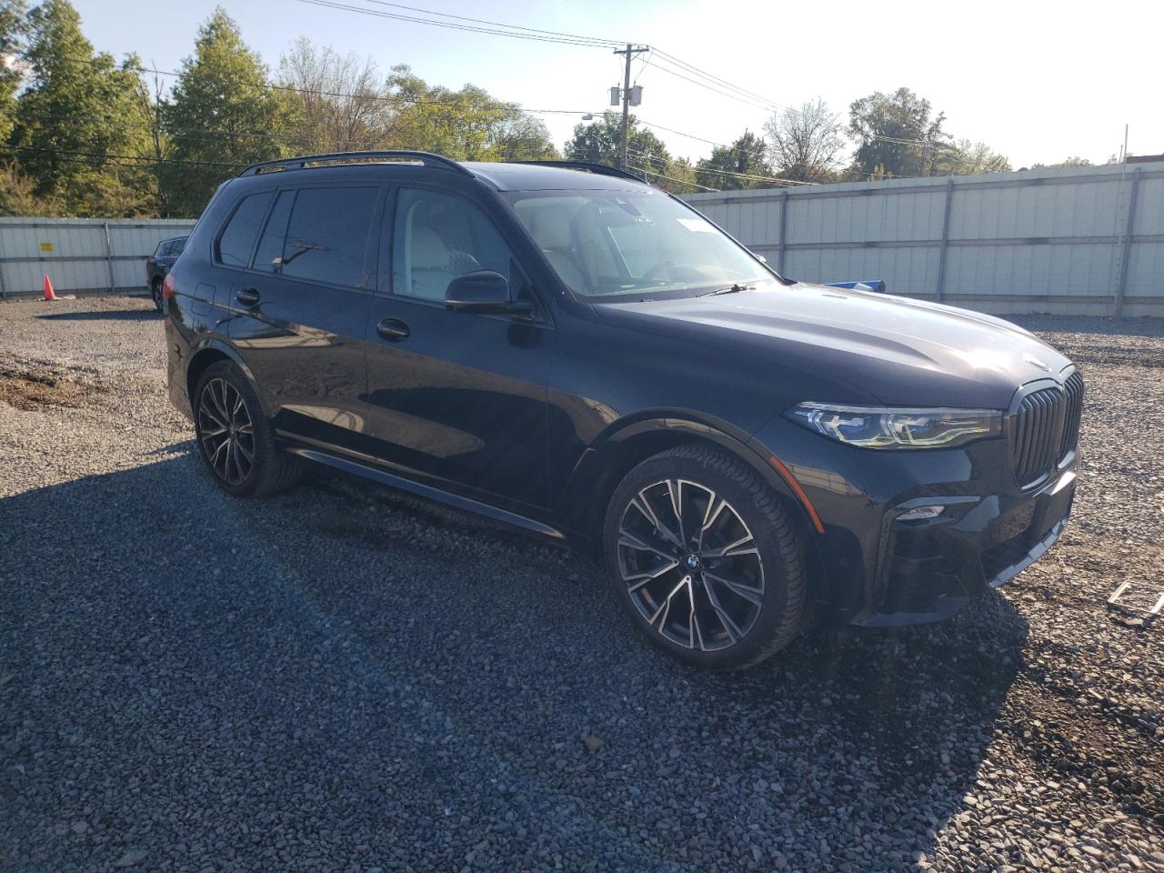 BMW X7 M50I