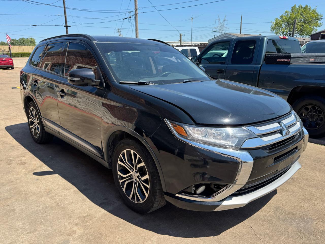 MITSUBISHI OUTLANDER SE