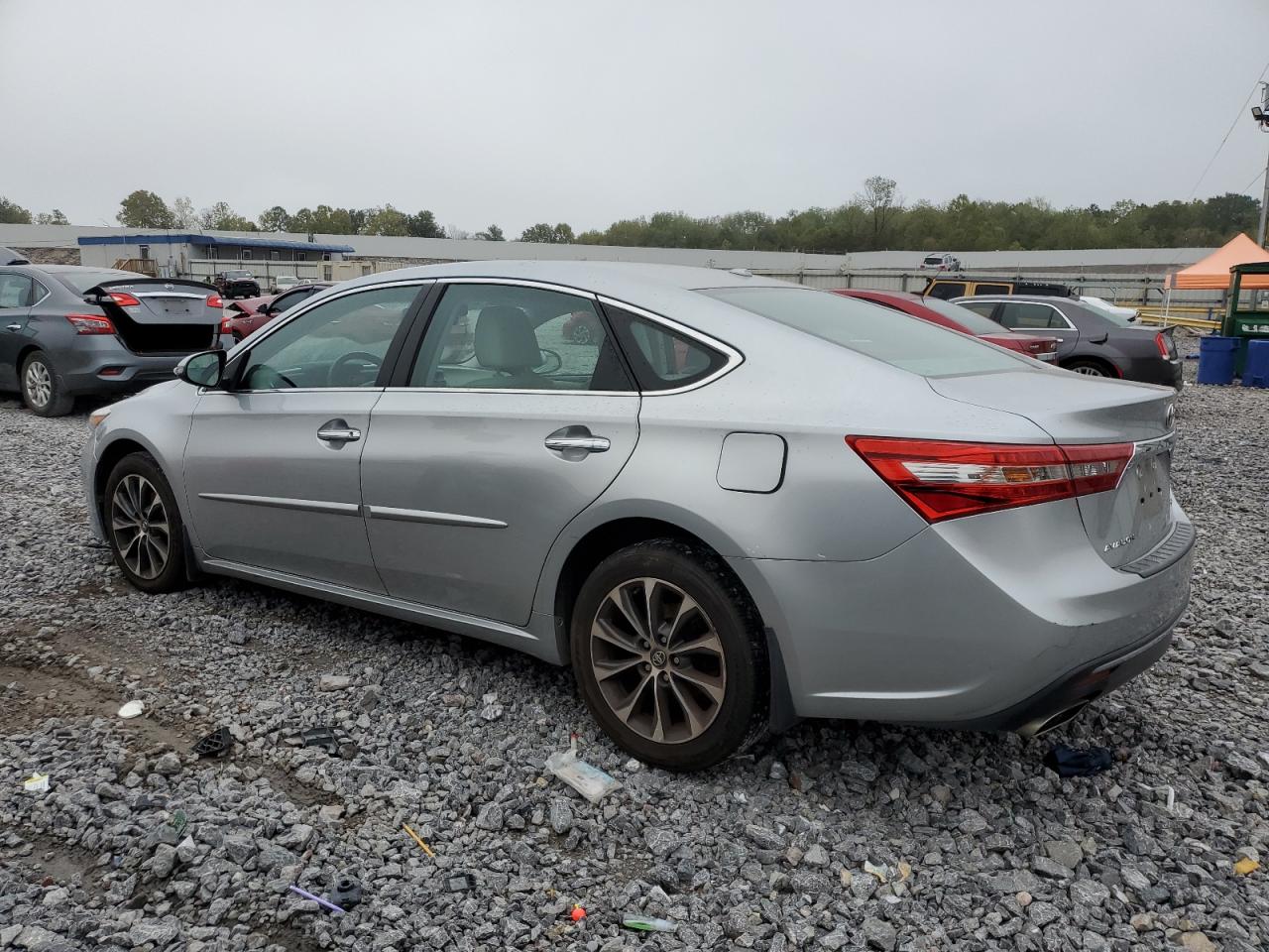 TOYOTA AVALON XLE