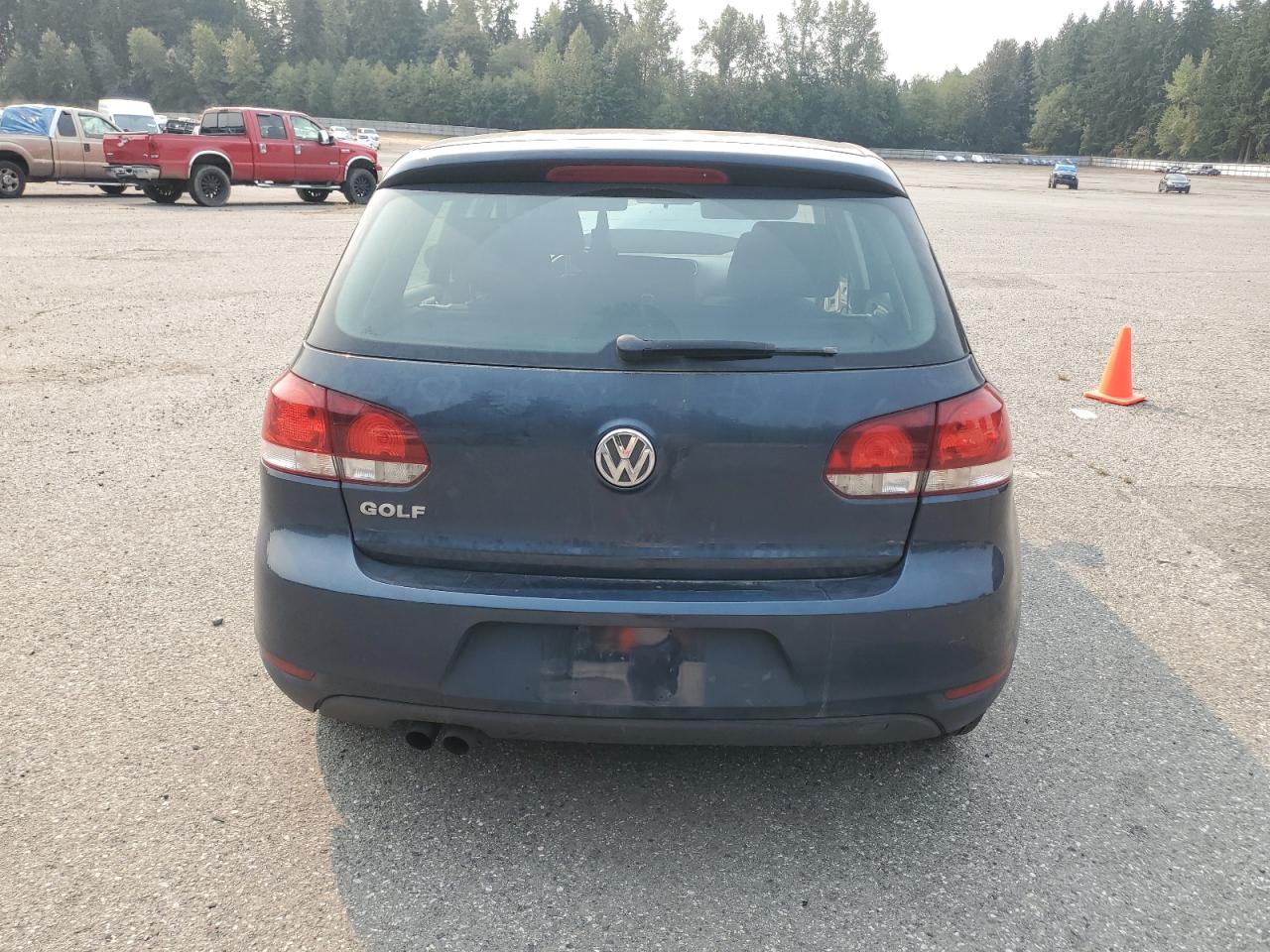 VOLKSWAGEN GOLF