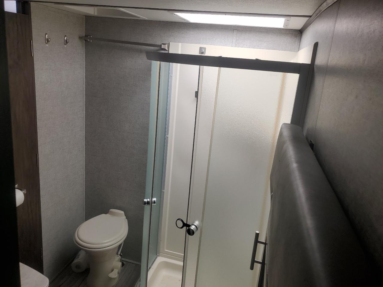 Lot #3248739840 2019 WILDWOOD CHEROKEE