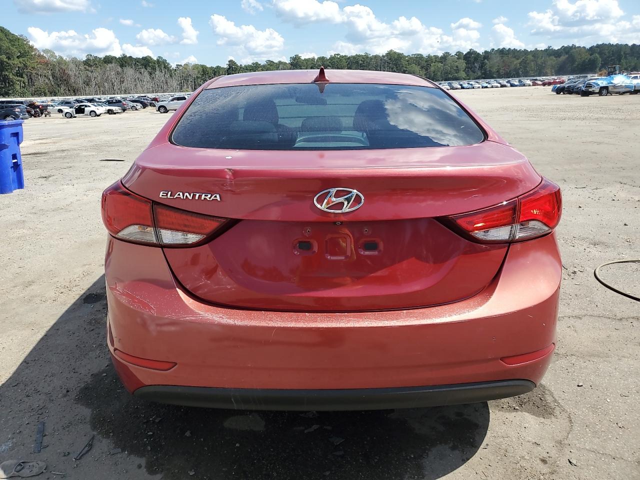 HYUNDAI ELANTRA SE