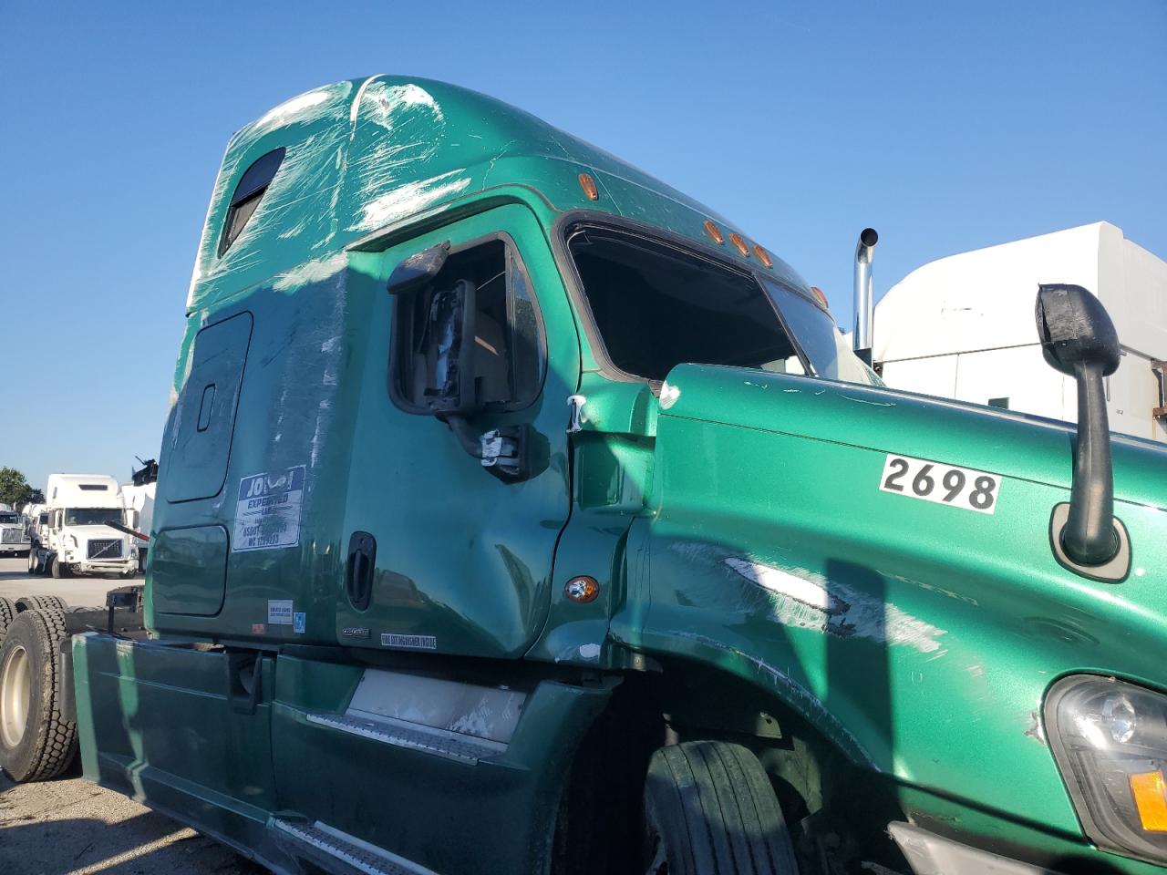 Lot #3269888167 2018 FREIGHTLINER CASCADIA 1