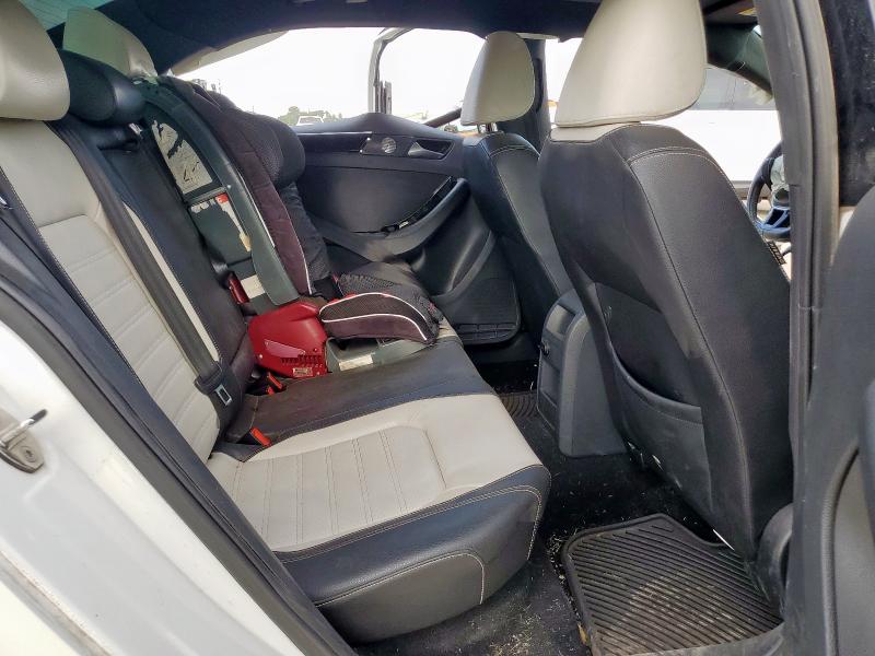 2015 VOLKSWAGEN JETTA SE 3VWD17AJ7FM326167