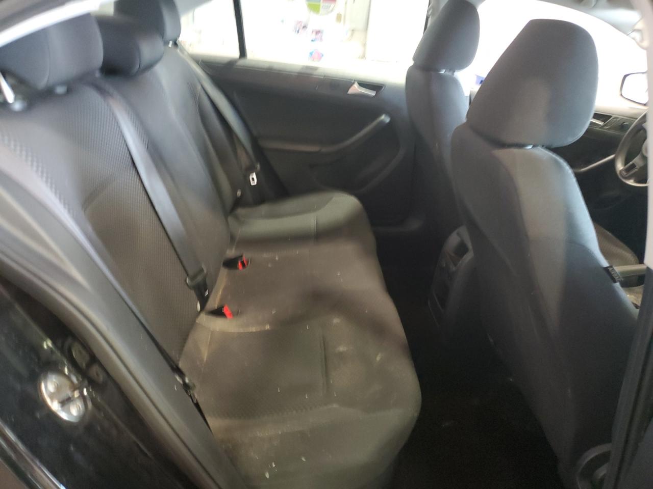 VOLKSWAGEN JETTA BASE