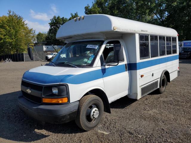 CHEVROLET EXPRESS G3 2005 white cutaway gas 1GBJG31UX51222506 photo #1