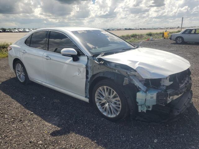 2018 TOYOTA CAMRY L - 4T1B11HK1JU067228