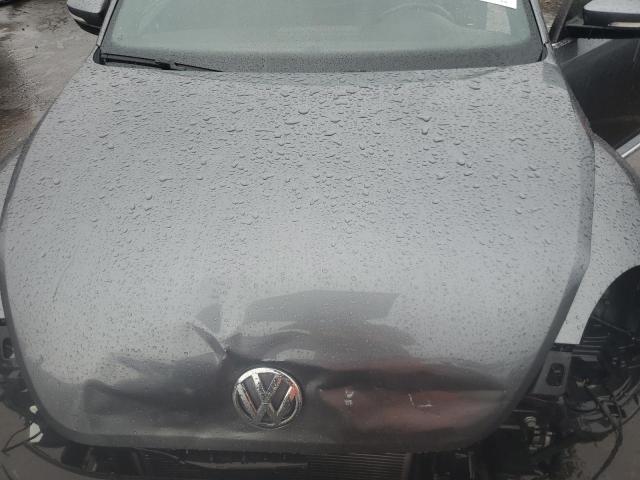 2018 VOLKSWAGEN BEETLE SE 3VWJD7AT7JM706694